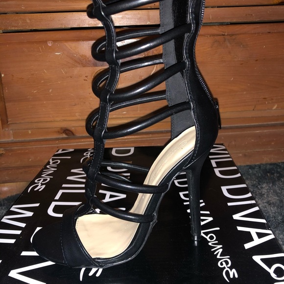 Black Heels - Picture 2 of 5